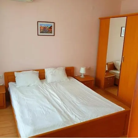 Apartment Messambria Fort Beach Apartament - Bastet Bs *