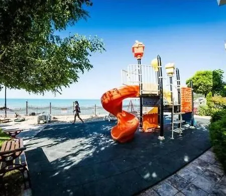 Messambria Fort Beach Apartament - Bastet Bs Apartment